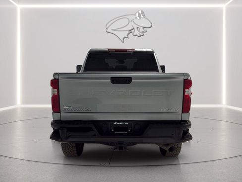 Used 2024 Chevrolet Silverado 2500 Custom w/ Custom Value Package AWD/4WD image 4