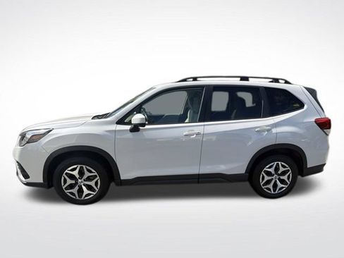 Used 2024 Subaru Forester Premium AWD/4WD image 2