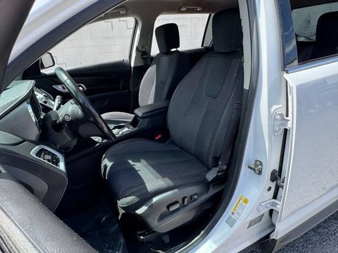 Used 2017 GMC Terrain SLE w/ Convenience Package AWD/4WD image 16