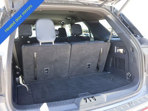 Used 2025 Ford Explorer ST-Line w/ ST-Line Street Pack AWD/4WD image 16