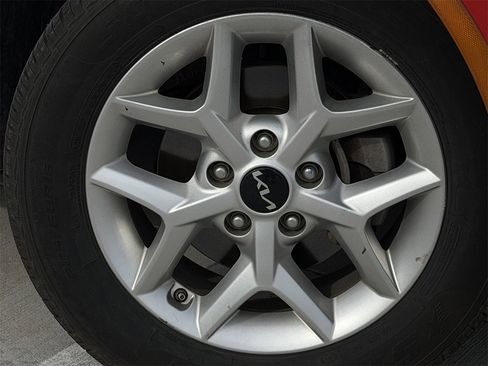 Used 2023 Kia Soul LX w/ Option Group 015 image 9