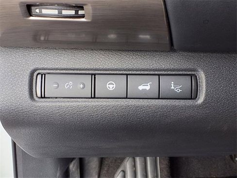 Certified 2024 Nissan Pathfinder Platinum image 16