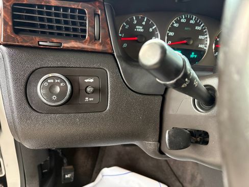 Used 2014 Chevrolet Impala LT w/ LT Sunroof Package image 37