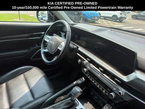 Certified 2025 Kia Telluride S FWD image 16