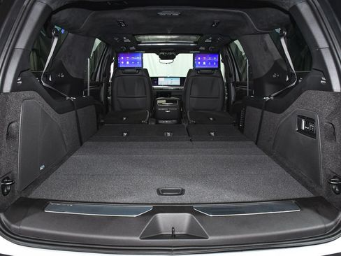 Used 2026 Cadillac Escalade ESV Platinum Sport w/ LPO, ONYX Package AWD/4WD image 75