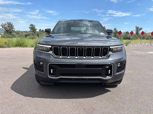 Used 2024 Jeep Grand Cherokee Overland w/ Adv Protech Group III AWD/4WD image 9