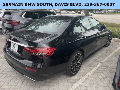 Used 2022 Mercedes-Benz E 350 Sedan image 4