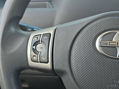 Used 2012 Scion xB FWD image 19