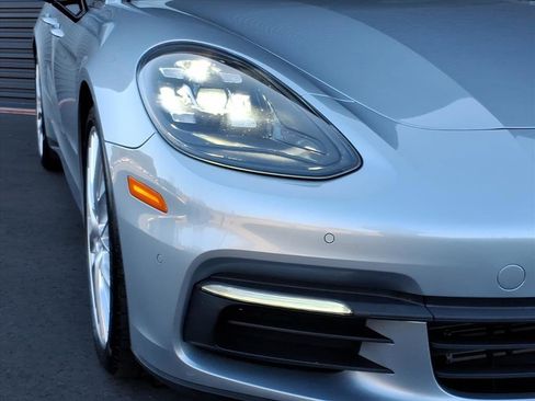 Certified 2019 Porsche Panamera image 32