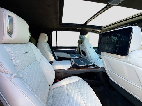 New 2026 Cadillac Escalade ESV Platinum Sport image 31