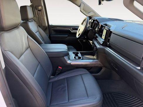 Certified 2025 Chevrolet Silverado 3500 LTZ w/ LTZ Plus Package image 5