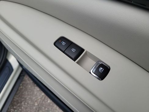 New 2026 Kia Carnival SX Prestige FWD image 11
