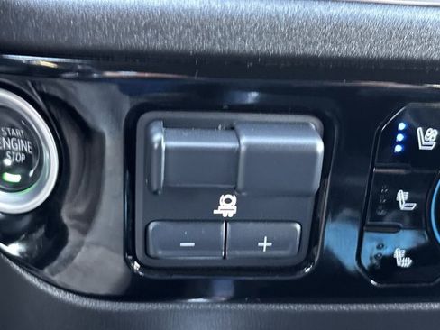 Used 2025 Chevrolet Silverado 2500 LTZ w/ LTZ Plus Package image 38