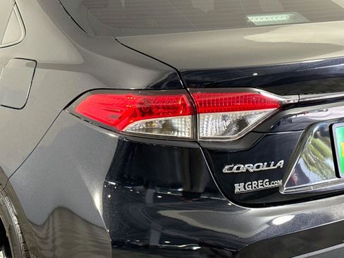 Used 2021 Toyota Corolla LE FWD image 36