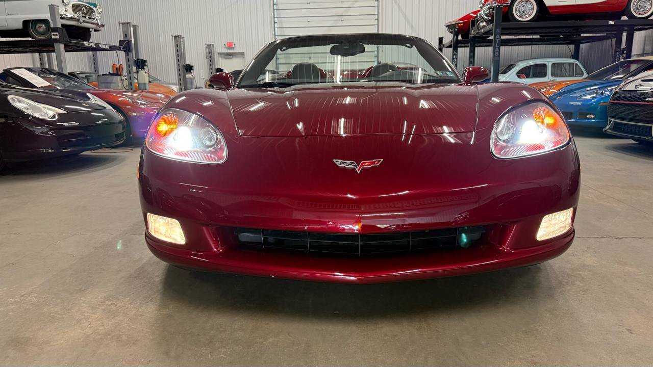 Used 2006 Chevrolet Corvette Convertible RWD image 19
