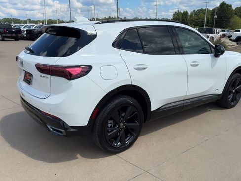 Used 2025 Buick Envision Sport Touring AWD/4WD image 9
