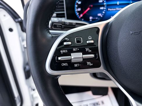 Used 2022 Mercedes-Benz GLE 350 4MATIC w/ 3rd Row Seat Package image 32