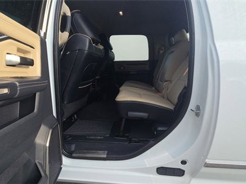 Used 2022 RAM 2500 Limited w/ Towing Technology Group image 17