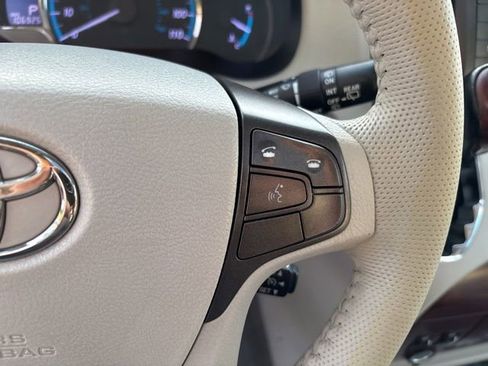 Used 2012 Toyota Sienna XLE w/ XLE Navigation Pkg AWD/4WD image 22