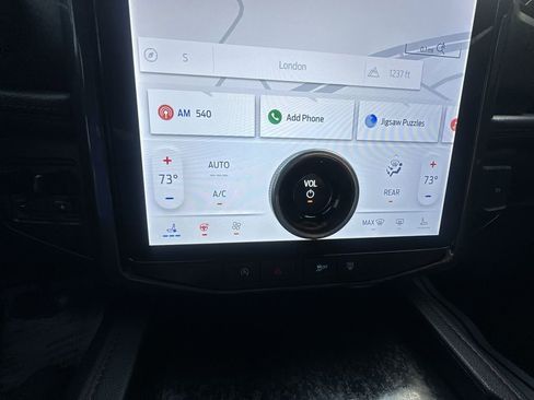 Used 2024 Ford Expedition Limited image 25