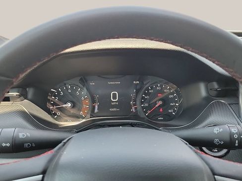 Used 2025 Jeep Compass Trailhawk AWD/4WD image 18