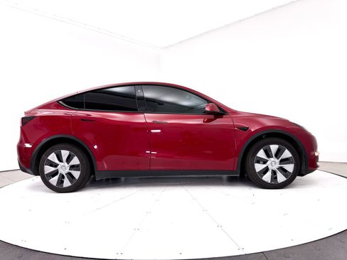 Used 2021 Tesla Model Y Long Range AWD/4WD image 38