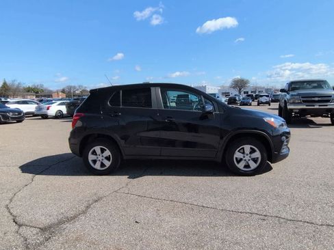 Used 2021 Chevrolet Trax LS w/ Tint and Cruise Package image 7