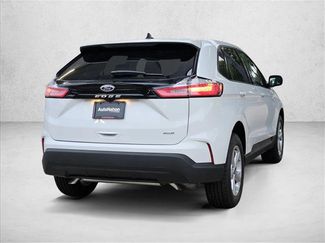 Used 2024 Ford Edge SE video 2