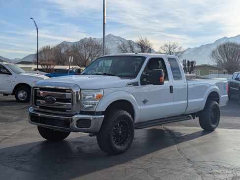Used 2015 Ford F350 XLT w/ Snow Plow Prep Package image 10