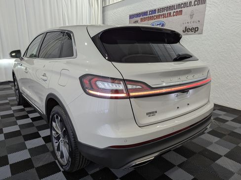 Used 2023 Lincoln Nautilus Reserve AWD/4WD image 10
