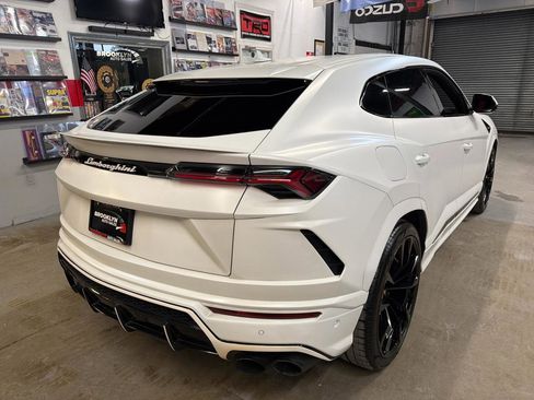 Used 2022 Lamborghini Urus image 6