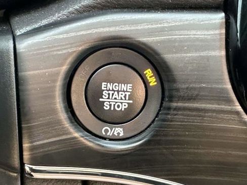 Certified 2020 Jeep Grand Cherokee Limited AWD/4WD image 42
