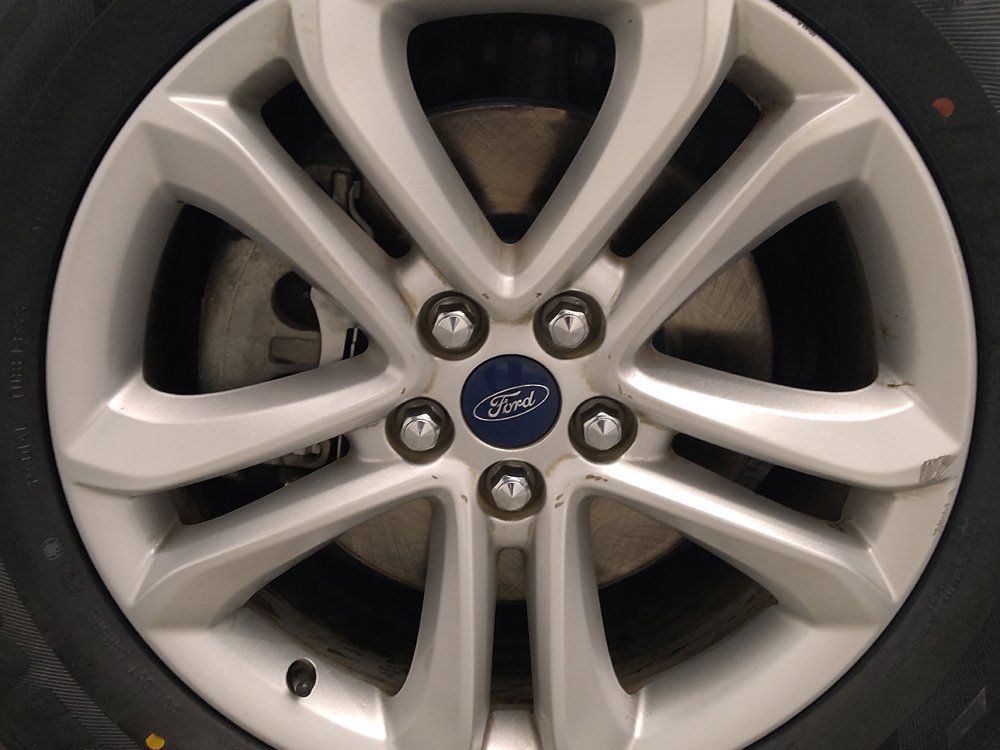 Used 2019 Ford Edge SEL FWD image 31