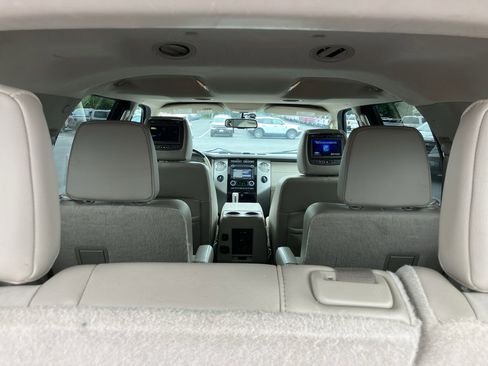 Used 2014 Ford Expedition Limited w/ Equipment Group 301A AWD/4WD image 33
