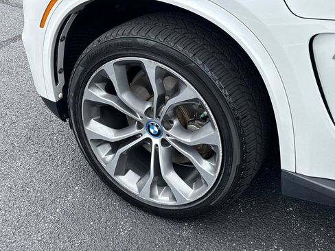 Used 2017 BMW X5 xDrive40e AWD/4WD image 31