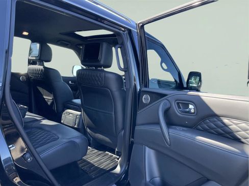 Used 2023 INFINITI QX80 Sensory w/ All-Season Package AWD/4WD image 22