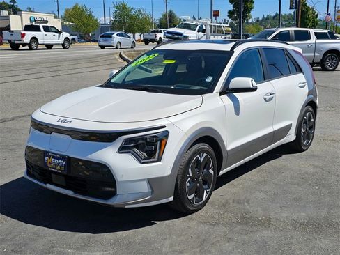 Used 2023 Kia Niro Wave image 3