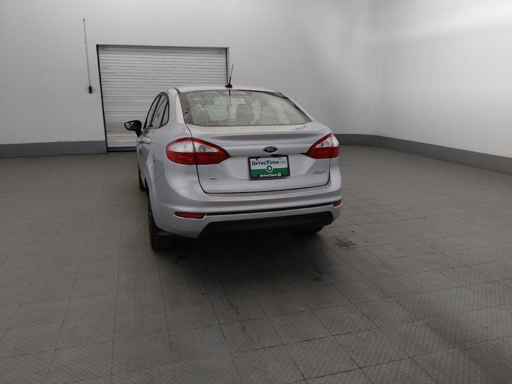 Used 2018 Ford Fiesta SE w/ Cold Weather Package FWD image 6