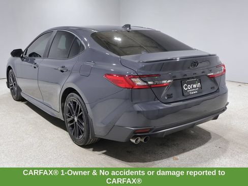 Used 2025 Toyota Camry SE AWD/4WD image 5