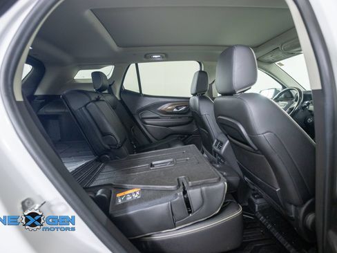 Used 2020 GMC Terrain Denali w/ Denali Premium Package AWD/4WD image 38