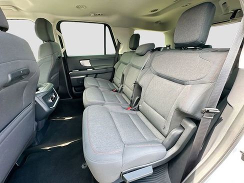 Used 2025 Ford Expedition Active RWD image 23