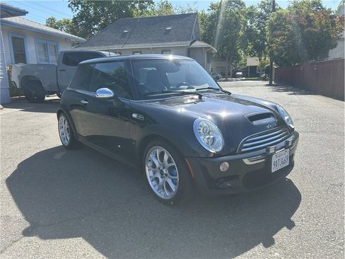 Used 2006 MINI Cooper S image 1