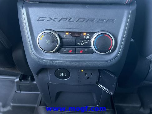 Certified 2025 Ford Explorer ST-Line w/ Premium Package AWD/4WD image 22