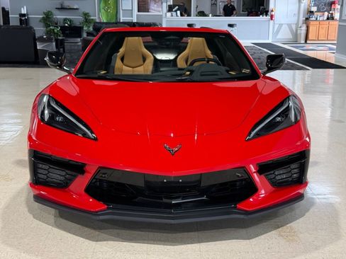 Used 2024 Chevrolet Corvette Stingray Preferred Conv w/ Z51 Performance Package RWD image 3