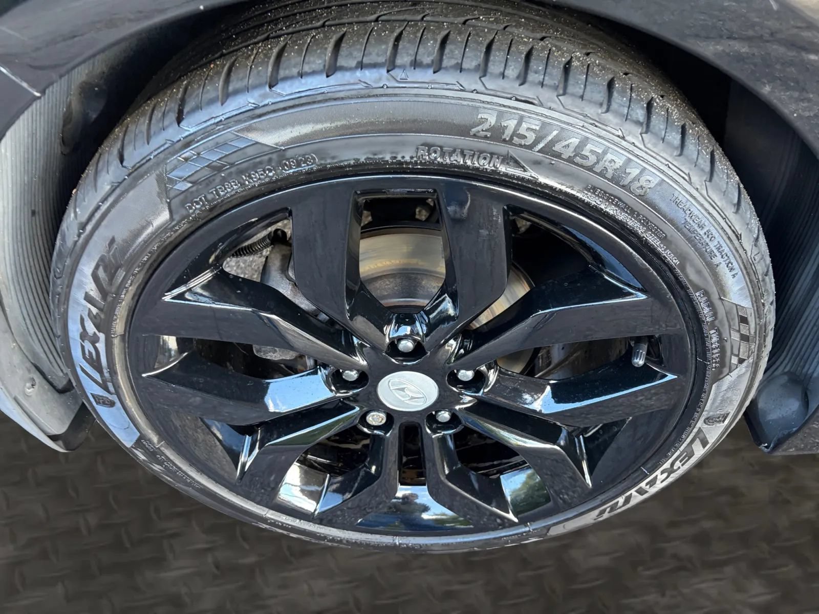 Used 2013 Hyundai Veloster w/ Style Pkg FWD image 36