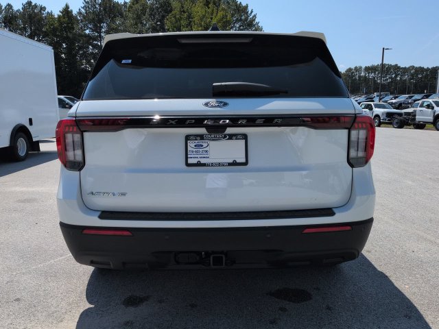 New 2027 Ford Explorer Active RWD image 5