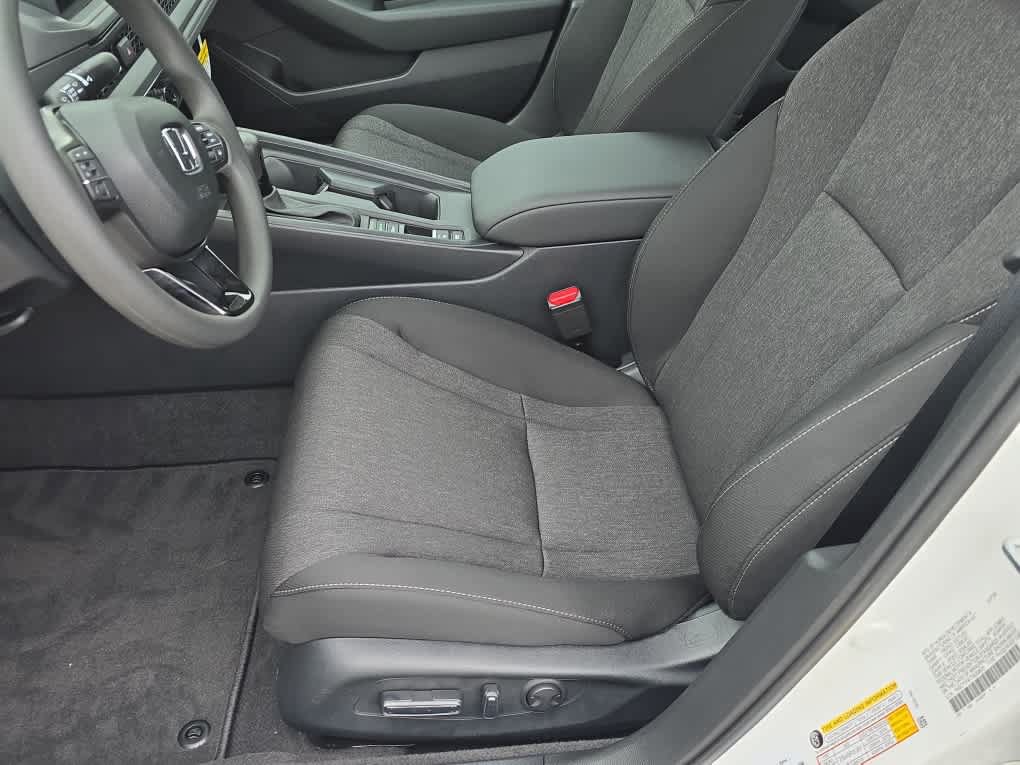 Used 2026 Honda Accord SE image 9