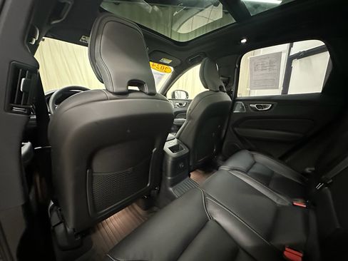 Used 2024 Volvo XC60 T8 Ultimate w/ Protection Package Premier image 21