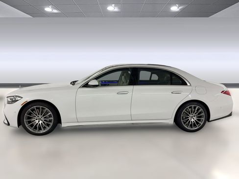 New 2026 Mercedes-Benz S 580e 4MATIC Sedan image 2