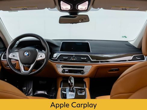 Used 2022 BMW 750i xDrive w/ Executive Package image 9
